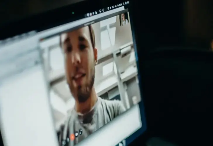 After 7 Years of Video Calls with His Mom, Son Arrives to Find Her, What He Discovers Left Him Speechless
