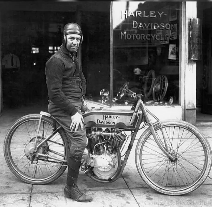 The 1913 Harley-Davidson Man: A Pioneer of Adventure and Freedom