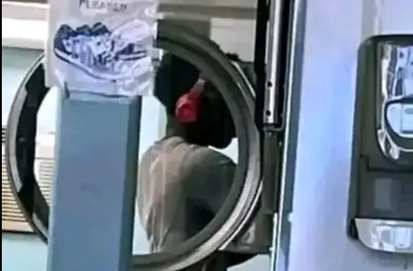 A Teen’s Random Act of Kindness at a Laundromat Leaves a Lasting Impression
