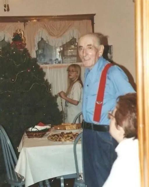 The Last Picture We Have of Grandpa and the Priceless Lesson He Left Us