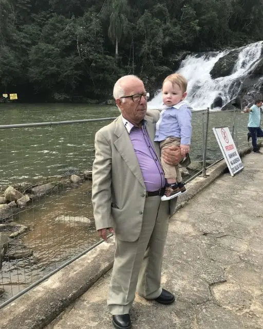 My Son Whispered ‘I Wish Grandpa Was Here’ And A Stranger Turned Around