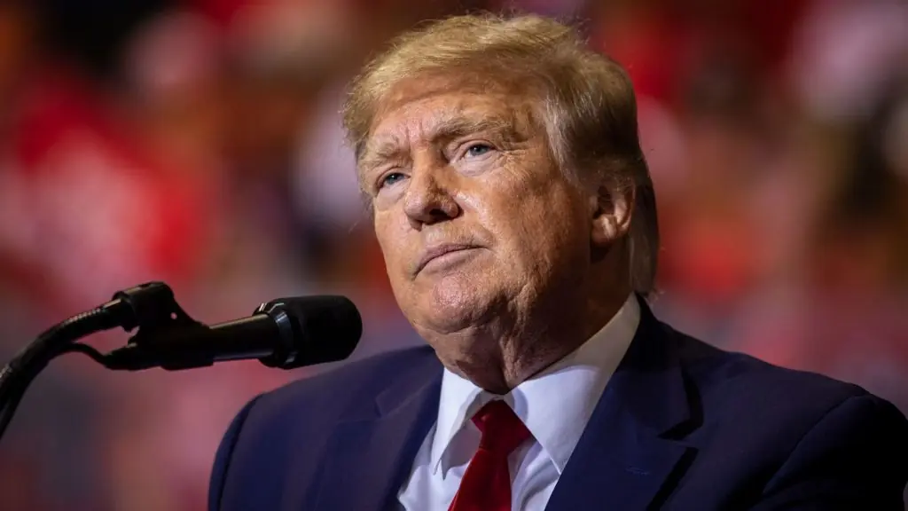 Donald Trump sl@mmed after sharing yet another baffling post about Taylor Swift