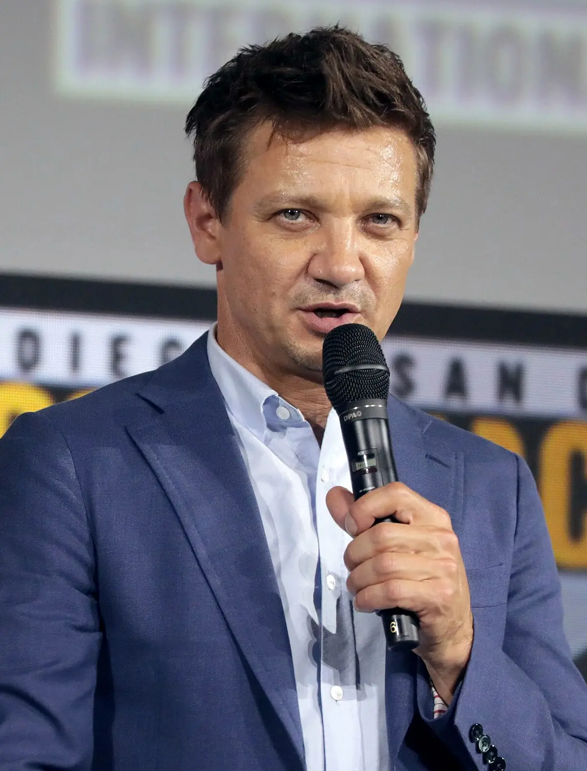 Jeremy Renner reveals miraculous snowcat rescue after devastating @ccident