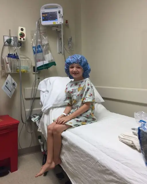 A Brave Smile Before Surgery: How My Son’s Courage Taught Me to Let Go