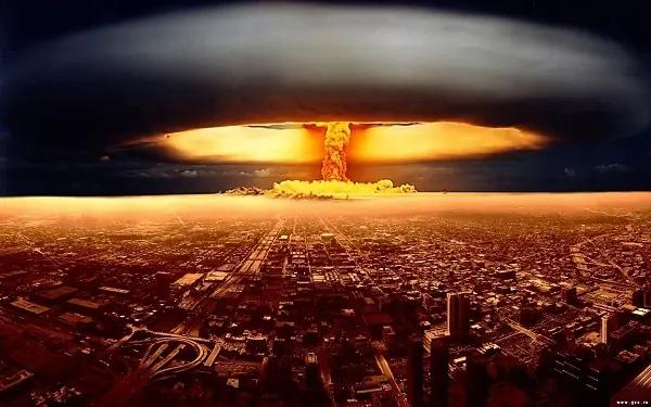 Woman who claims 12 years of contact with a ghost reveals h@unting prediction for the world's end
