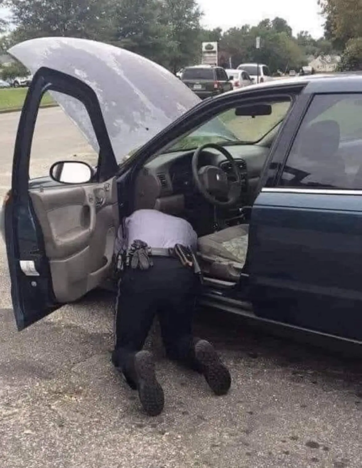 When a Traffic Stop Turned into an Act of Kindness: Meet Officer Jenkins