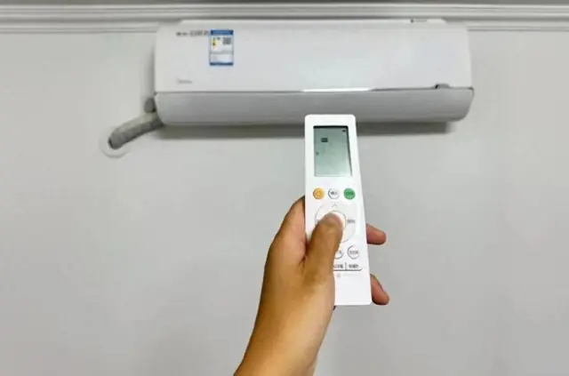 Air Conditioner Efficiency: Continuous Use vs. Frequent Switching