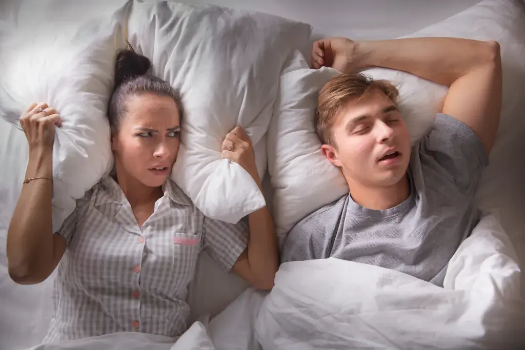 Experts Warn: Sleeping on Your Back May Be the Unhealthiest Position for Adults