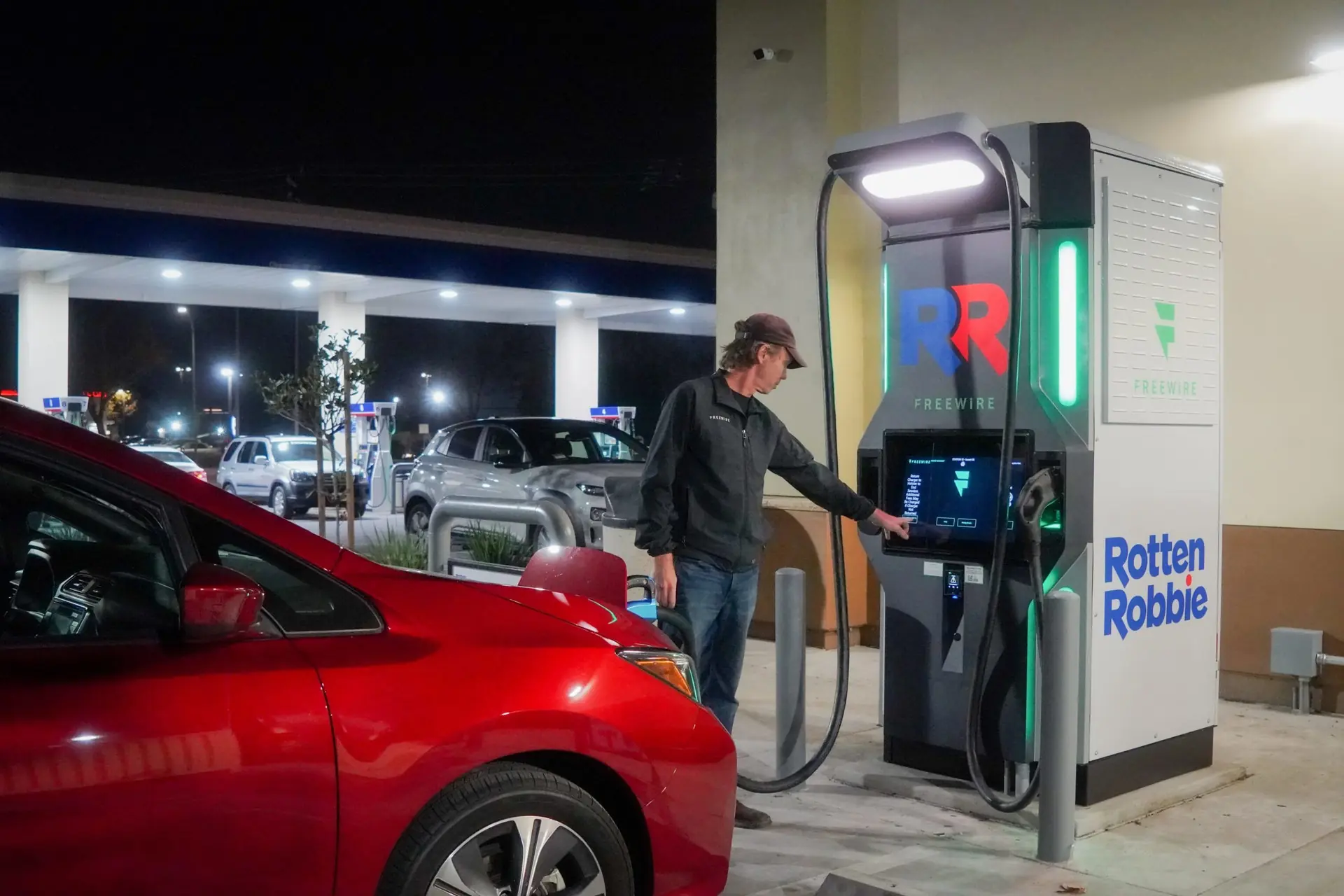 Should You Refuel in the Morning or Afternoon for Better Value?